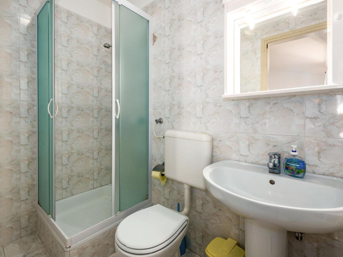 Holiday Home Hacienda - Pzn316 By Interhome Tinjan Ngoại thất bức ảnh